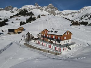 Alphotel Biel-Kinzig at winter time with ski-in / ski-out at Alphotel Biel-Kinzig in Buerglen