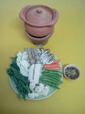 Vegetarian pot at Ram Poeng Vegetarian in Chiang Mai