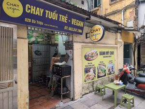 Front at Chay Vegan Vỉa hè in Hanoi