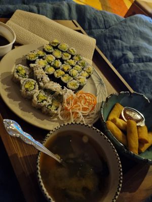 Miso Suppe, Gurken Sushi, Frühlingsrollen, Inside Out California Vegetarisch (ist vegan) at Sushibar Lüneburg in Lueneburg