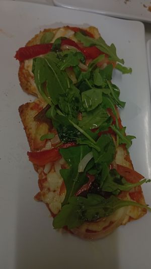 Tozzpizza vegetal at Cafetería Antoxo in Xove