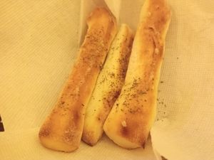 Garlic bread at Pizzeria Casa Piccola in Vienna