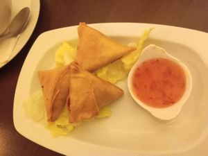 Samosas at Pizzeria Casa Piccola in Vienna