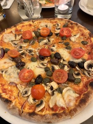 Napoli  at Pizzeria Casa Piccola in Vienna