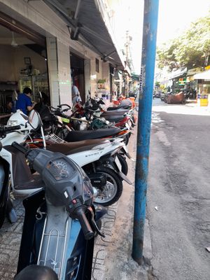 The side entrance at Thanh Lương in Ho Chi Minh City