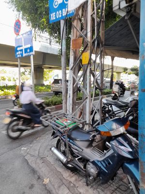 Busy outside at Thanh Lương in Ho Chi Minh City