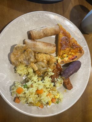 Lunch   at Thien Y in Ho Chi Minh City