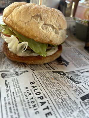 Der Burger mit dem Kichererbsenpatty.   at Grissini in Zingst