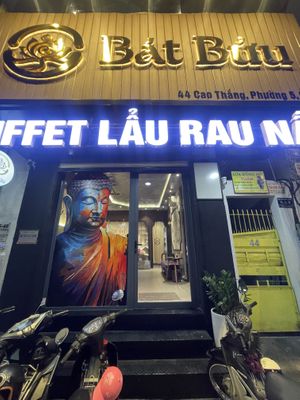 Outside   at Bát Bửu in Ho Chi Minh City