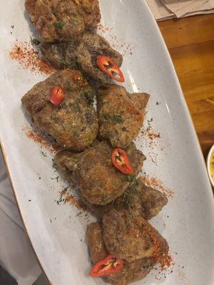 Buffalo wings   at Yurakuna in Arequipa