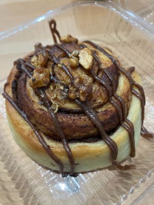 Cinnamon roll at Nous Deux - 努得世界冠軍咖啡 in Taipei