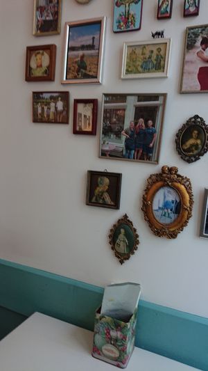 ask for the inside room if the tables near the bar are occupied at KLUTS in Utrecht