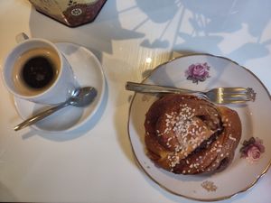 Americano + cinnamon bun at KLUTS in Utrecht