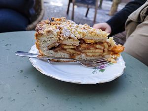 Apple Cake at KLUTS in Utrecht