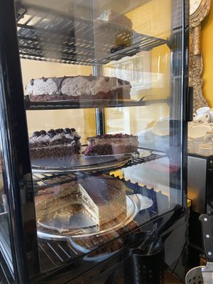 Mon 19 Feb 2024, from top to bottom: mango/sesame, raspberry/chocolate mousse, cherry/chocolate and tiramisu (18+ due to alcohol) at KLUTS in Utrecht