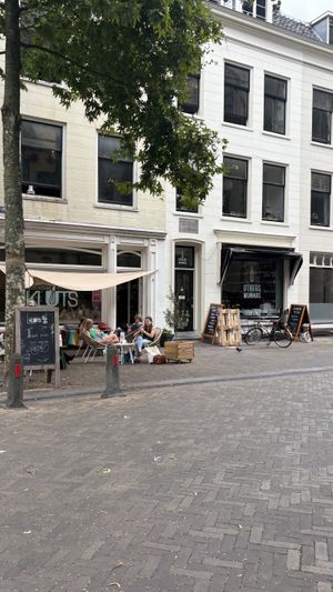 Il dehors  at KLUTS in Utrecht