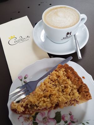 Strawberry-rhubarb crumble (vegan ofcourse) at KLUTS in Utrecht