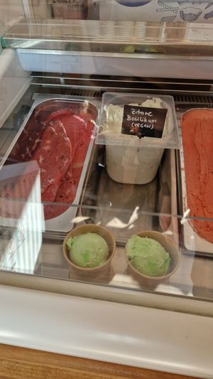 Vegan ice cream at Café Fritz & Friedrich in Berlin