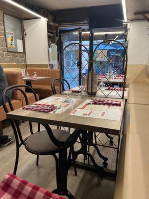   at Au Buron in Toulouse