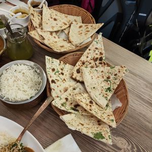 Naan and garlic naan at Dawat Indisches Restaurant   in Cologne