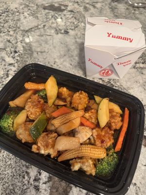 Vegetarian General Tso’s Chicken with mixed veggies (all vegan) with white rice. So so good !  at Silk Road Asian Cuisine in Lewis Center