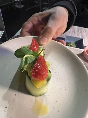 Gunkan with mango and strawberryy  at Raito Fantastic Fusion in Milan