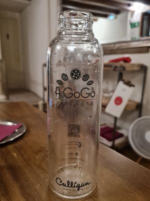 Filtered water to reduce plastic use at A Gogò Pizzabar  in Mallorca