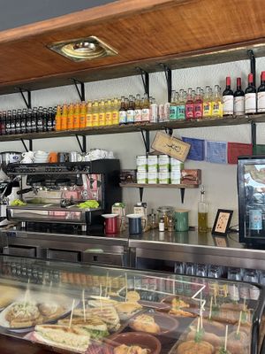 Pintxos y bebidas  at La Madriguera in Bilbao