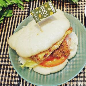 Veggie Taiwanese Burger 刈包 (Photo by HeyVegi 僖) at HeyVegi 僖 in Kowloon