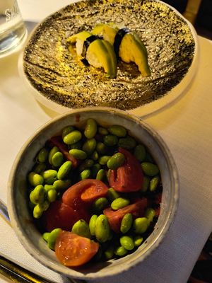 Edamame mediterraneo e nigiri avocado at Kinzu Sushi Experience in Rovereto