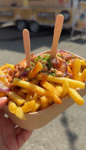 Vegan Bacon, onion n super tasty sauce   at Monkey Munch in Zurich