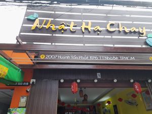Main sign board outside at CHAY GIA ĐÌNH NHẬT HẠ in Ho Chi Minh City
