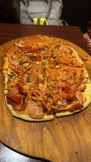 Vegane Pizza Spezial  at Kaspar Hauser in Ansbach