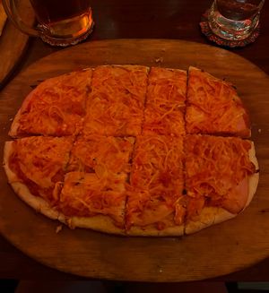 Vegane Schinkenpizza (ohne Champignons)  at Kaspar Hauser in Ansbach