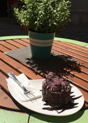 Vegan banana chocolate cupcake at Kaspar Hauser in Ansbach