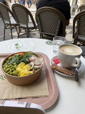 Vegan bakon bowl with tahini   at SO Green in Nice