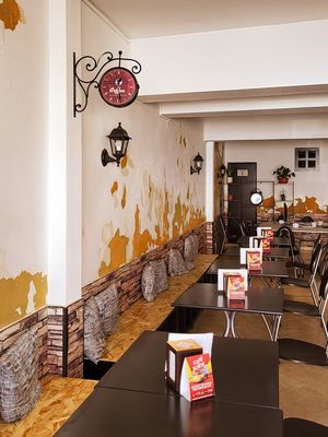  at Da Vinci Cowork Cafè  in Alvor