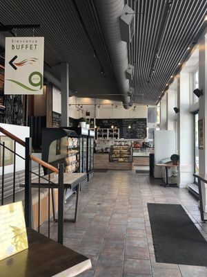 Food counter at Resto Vego in Montreal