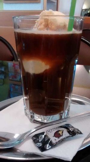 Iced coffee with ice cream at Cafe Kiwi in Bad Windsheim