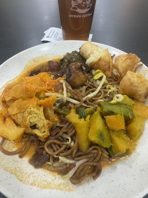 Buffet dish  at Restaurant Green Veggie 绿素  in Kuala Lumpur