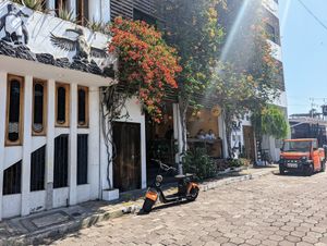 Front at Galapagos Deli in Puerto Ayora