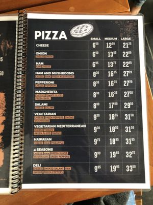 Pizza at Galapagos Deli in Puerto Ayora