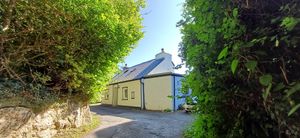 Pretty cottage at Gorllan in Eglwyswrw