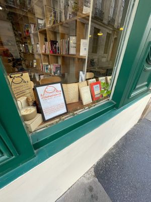  at L'îlebrairie in Paris