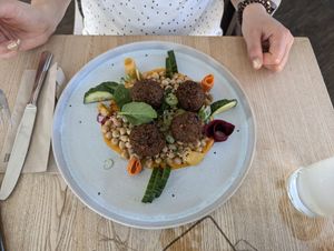Falafel salad, not great at Oben in Vienna