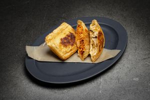 NIWA自家製おいなりサンド（2種セット） at Niwa in Kyoto