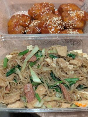 Seafood noodles and vegan chicken at D'Smile in 