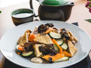 tofu sauter au legume at Toutofu in Paris
