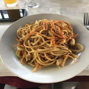 Tofu vegetable noodles  at Toutofu in Paris