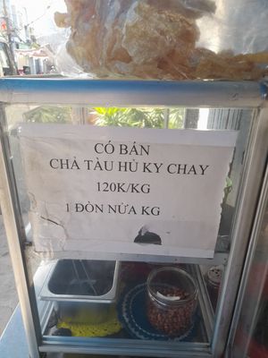 Notice at Hủ Tiếu Chay in Ho Chi Minh City